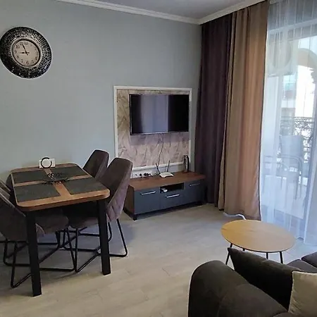 Valencia Gardens & Studio, Апартамент Несебър